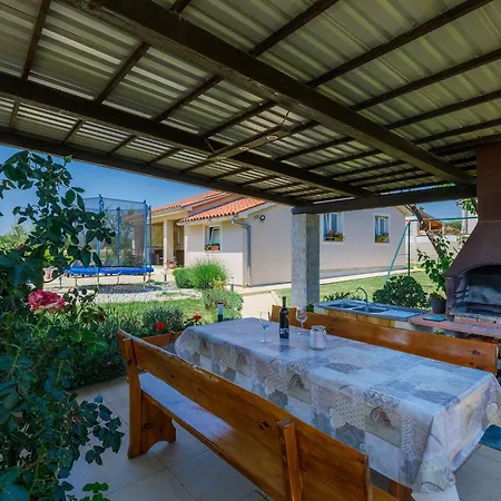Holiday home Paula - Pul488 By Interhome *